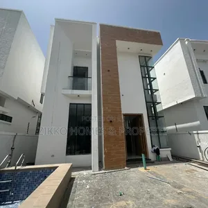 4bdrm Duplex in Cchevron Drive for sale