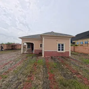 4bdrm Bungalow in Shimawa for sale