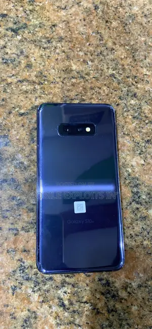 Samsung Galaxy S10e 128 GB Blue