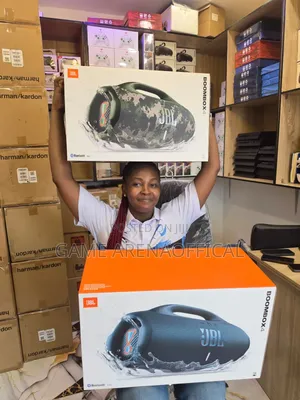 Boombox Speakers the Heat of the Room