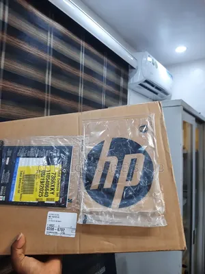 New Laptop HP OmniBook 5 16" 16GB AMD Ryzen 9 SSD 512GB