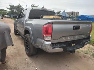 Toyota Tacoma 4dr Double Cab 2016 Silver
