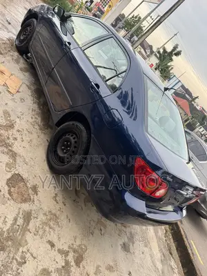 Toyota Corolla LE 2004 Blue