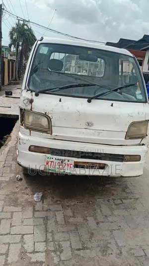 Daihatsu Hijet 2001 White