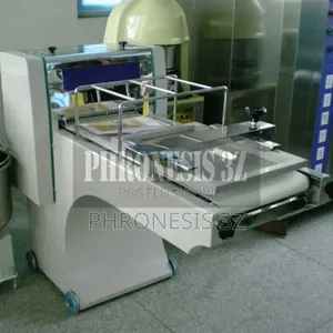 Dough Moulder