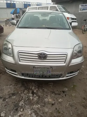 Toyota Avensis Sedan 2005 Gray