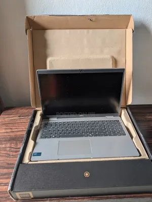 New Laptop Dell Latitude 5550 16GB Intel Core Ultra 5 SSD 512GB