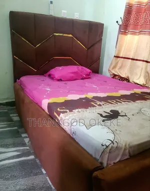 Bedframe + Matress