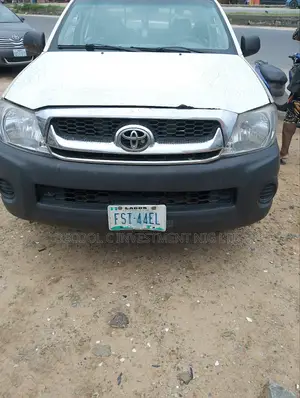 Toyota Hilux 2.0 VVTi SRX 2008 White