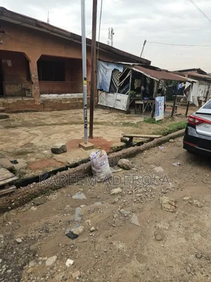 20bdrm Bungalow in Okeira for sale