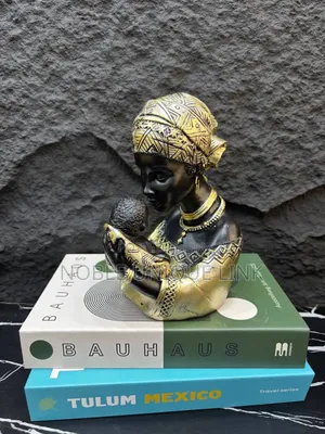 Decorative Figurines Statue
