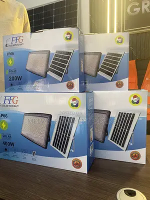400watts FFG Solar Flood Lights Available in Store Now Dm Let’S Deal.