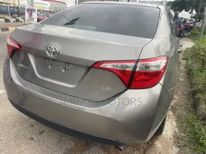 Toyota Corolla LE 4dr Sedan (1.8L 4cyl CVT) 2016 Gray