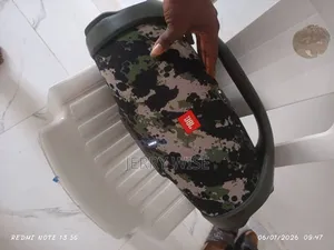 Neat JBL Boombox 2 With Charger