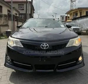 Toyota Camry SE 4dr Sedan (2.5L 4cyl 6A) 2013 Black