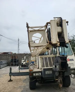 40-Ton Mobile Crane for Hire – Certified Ready for Deployment