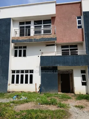 4bdrm Townhouse/Terrace in Dantata Estate, Bunkoro for sale