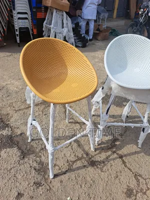 Four Leg Bracket Bar Stool