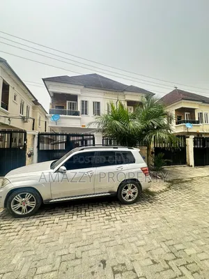 4bdrm Duplex in Ikota Gra for sale