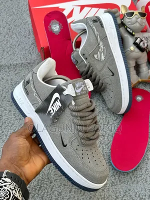 Original Nike Air Force 1 Sneakers