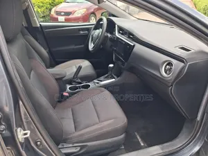 Toyota Corolla LE 4dr Sedan (1.8L 4cyl CVT) 2017 Gray