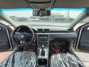 Volkswagen Passat 2013 Silver
