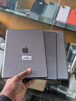 Apple iPad 10.2 (2020) 32 GB Gray
