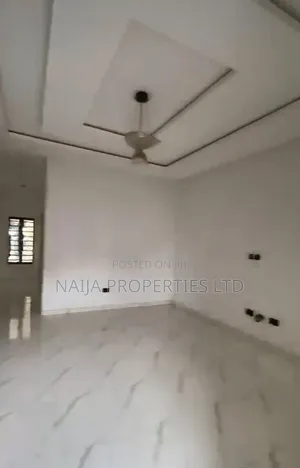 2bdrm Apartment in Mobil Rd, Ajiwe for rent