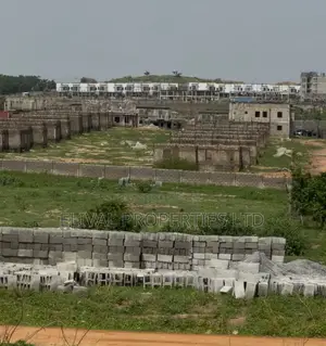 Estate Land in Lifecamp