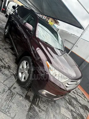 Toyota Highlander 3.5L 4WD 2013 Burgundy