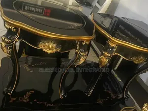Royal Table With Stools