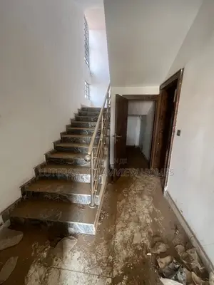 4bdrm Townhouse/Terrace in Jahi for sale