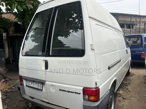 Volkswagen Transporter 2000 White