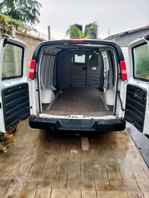Chevrolet 3500 2013 White