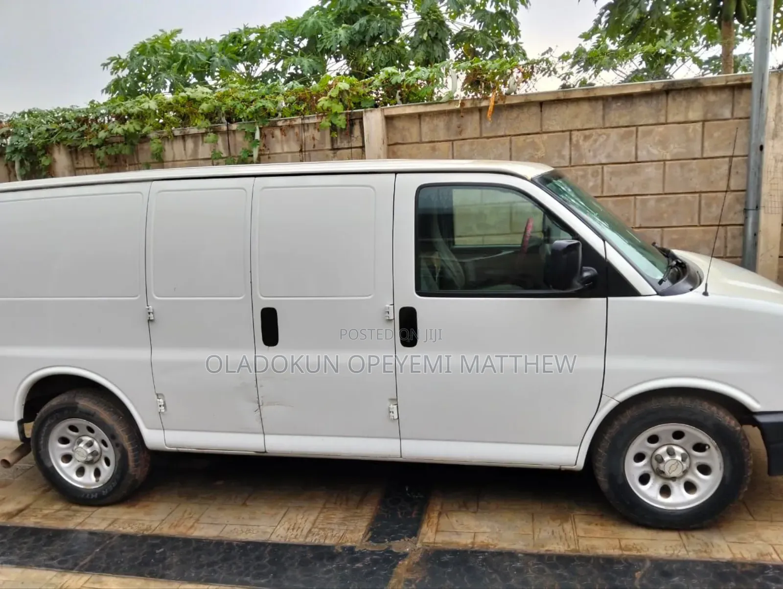Chevrolet 3500 2013 White