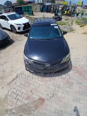 Toyota Camry SE 4dr Sedan (2.5L 4cyl 6A) 2013 Black
