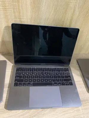 Laptop Apple MacBook Pro 2017 8GB Intel Core i5 SSD 256GB