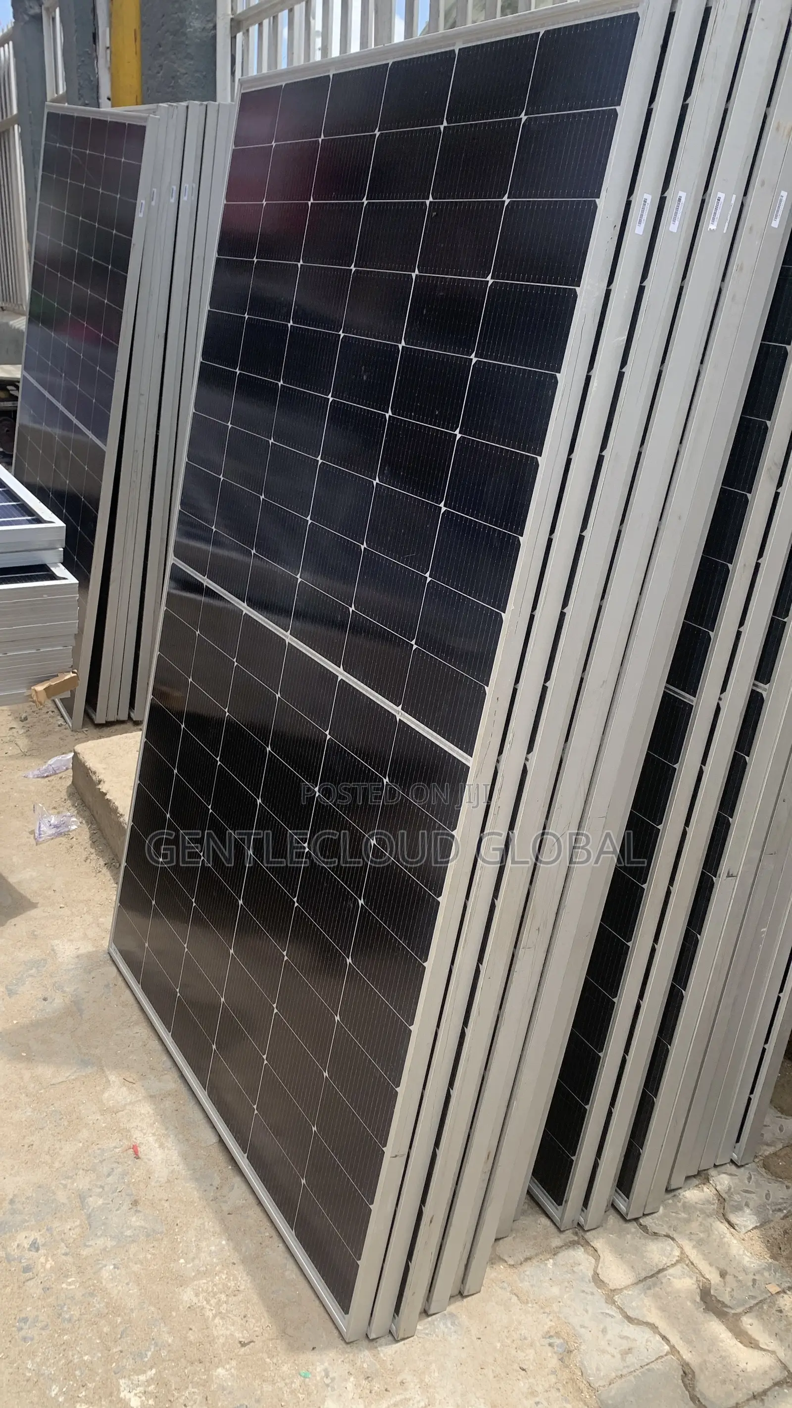 250w-650w Solar Panels