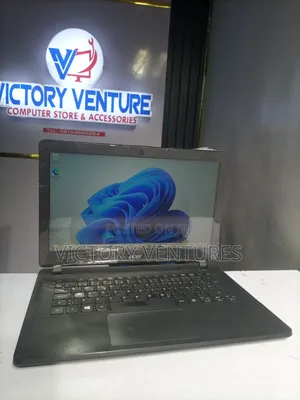 Laptop Acer Aspire ES1-331 4GB Intel Celeron SSD 128GB