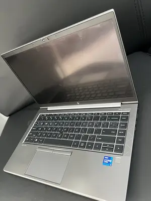 Laptop HP ZBook Firefly G8 16GB Intel Core i7 SSD 256GB