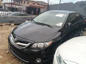 Toyota Corolla 2011 Black