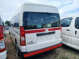 Toyota HiAce 2023 White