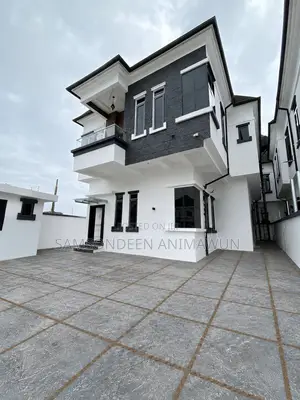 Premium Brown Turf for Modern Homes