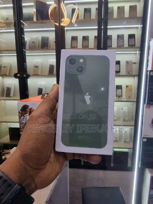 New Apple iPhone 13 128 GB Green