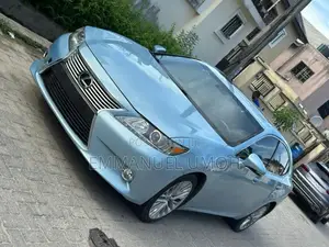 Lexus ES 2013 Blue