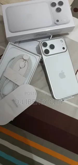 New Apple iPhone 17 Pro Max 1 TB Orange