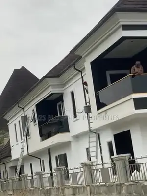 4bdrm Duplex in Opete, Warri for sale