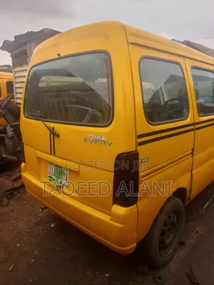 Suzuki Every 2014 Yellow