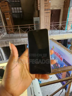 Apple iPhone 11 Pro Max 64 GB Gold