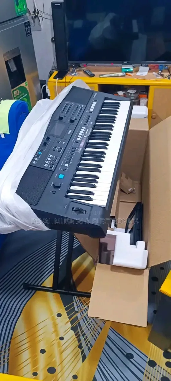 Yamaha Keyboard PSR E483